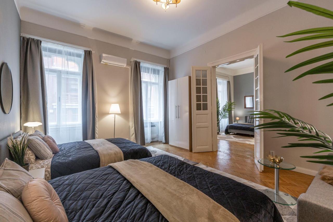 Spacious & Cozy Downtown Apartment With Balcony บูดาเปสต์ ภายนอก รูปภาพ