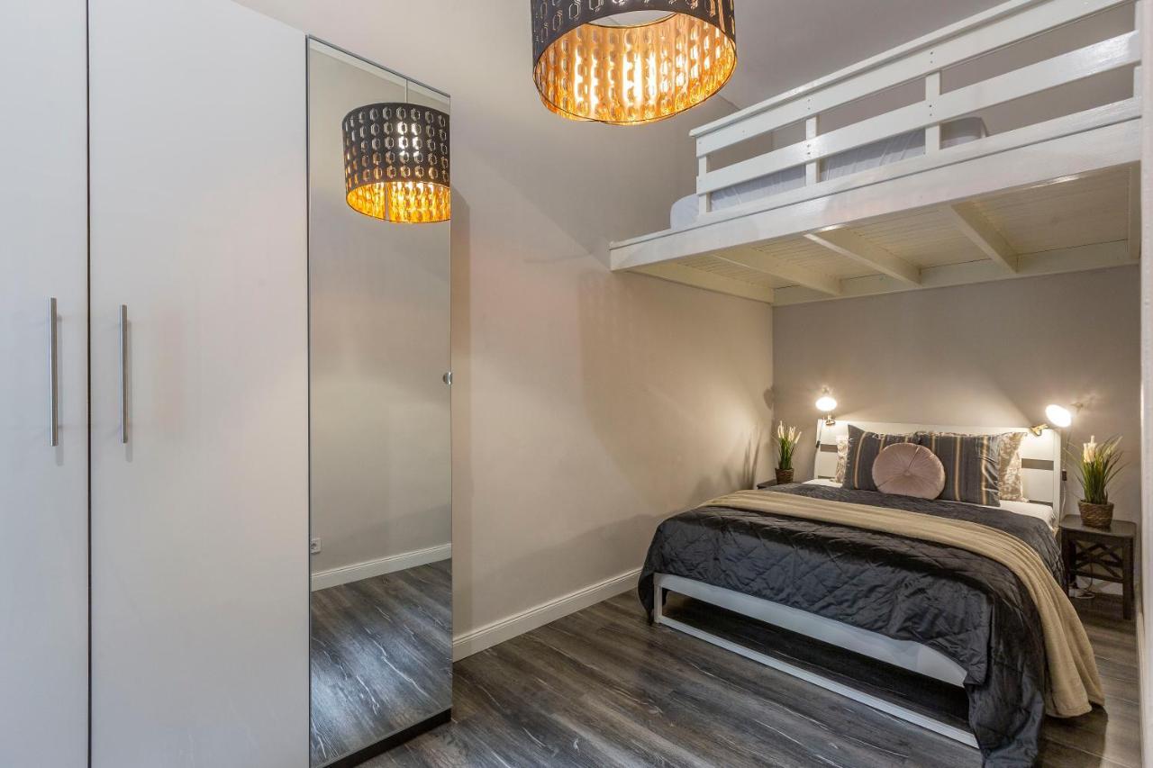 Spacious & Cozy Downtown Apartment With Balcony บูดาเปสต์ ภายนอก รูปภาพ